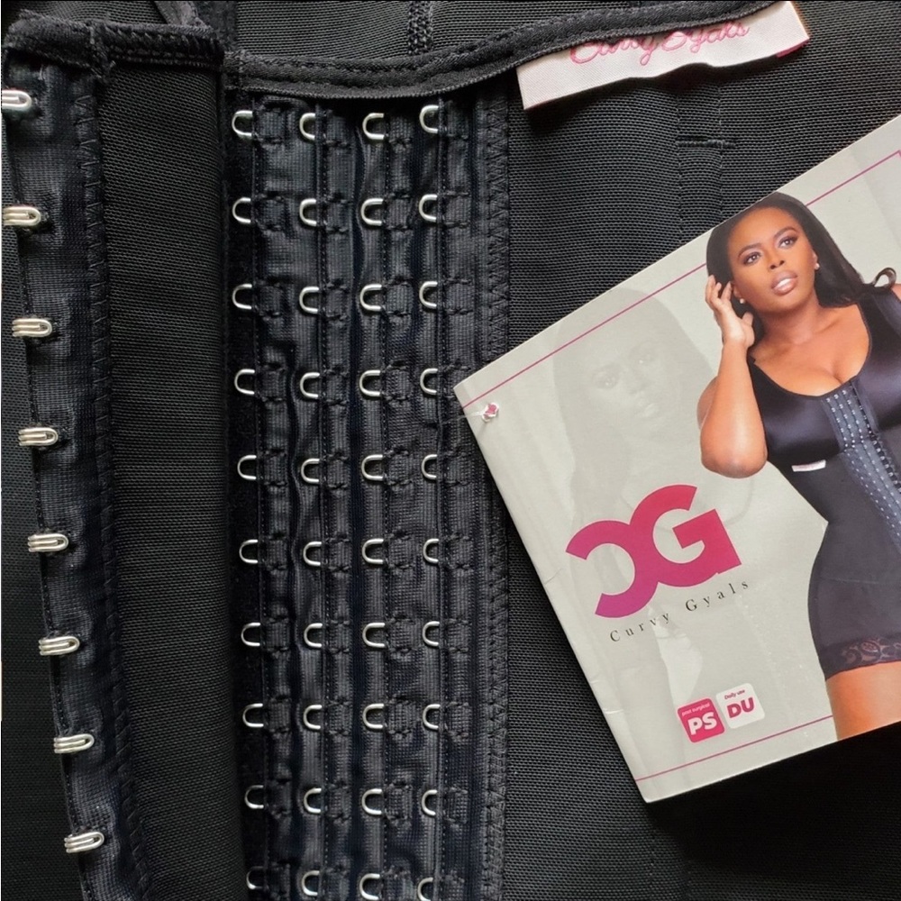 180$ NWT curvy gyals large above knee faja with 3/4 arm sleeves fits like medium